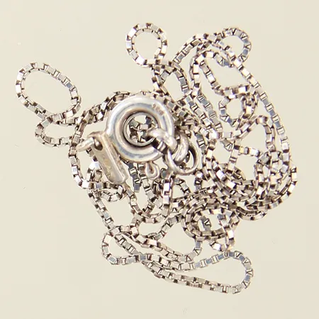 Kedja, defekt, silver 925/1000 Vikt: 1,7 g