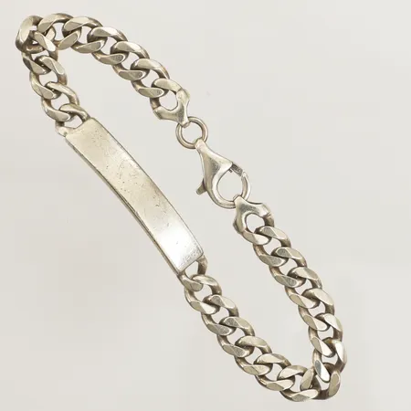 Armband Pansar med bricka, längd 19,5cm, bredd 7mm, repig, 925/1000 silver  Vikt: 21,3 g