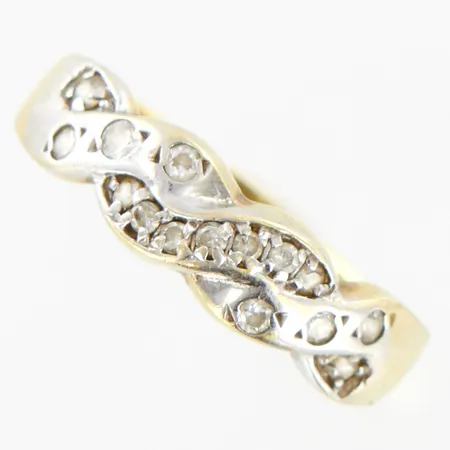 Ring med stenar, stl 17¾, bredd:3-5mm, slitage, 14K  Vikt: 2,4 g