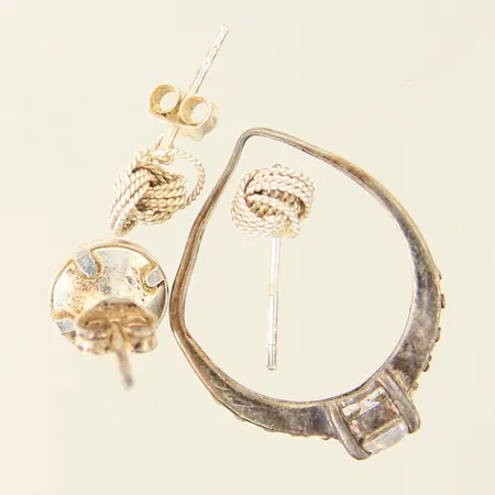 Silversmycken, vita stenar, udda, defekta, buckliga, silver 925/1000 Vikt: 4,1 g