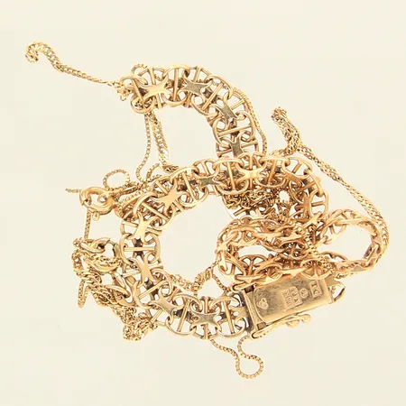 Guldsmycken, defekta, 18K  Vikt: 10,4 g