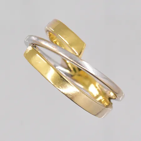 Ring GHA stl 18¼, bredd 3,0-10,7mm, guld och vitguld, 18K Vikt: 2,6 g