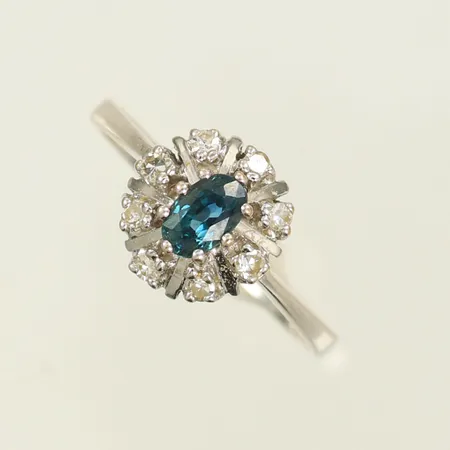 Camoséring med blå ring och diamanter, totalt ca 0,10ct, stl 16½, bredd 2-9mm, 18K, 2,4g Vikt: 2,4 g