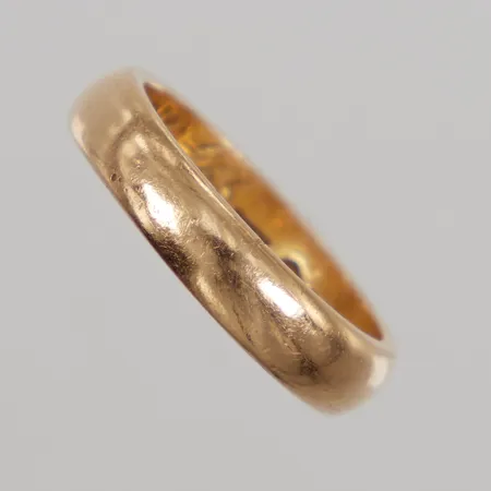 Ring stl 16¼, bredd 4,3mm, gravyr, 18K,   Vikt: 5,3 g