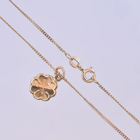 Kedja Pansar med hänge Fyrklöver, längd på kedja 38 cm och bredd 1 mm, längd på hänge 15 mm och bredd 10 mm, 18K. Vikt: 2,5 g