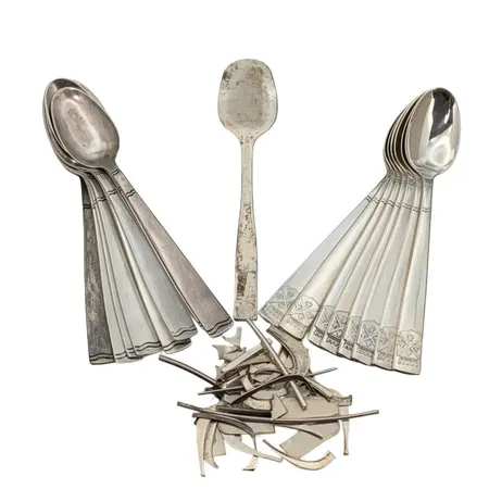 Parti silver, merparten 830/1000, 217g Vikt: 217 g