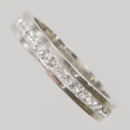 Ring, vita stenar, Ø19, bredd: 4,2mm, Guldfynd, 925/1000 silver, 3,9g.