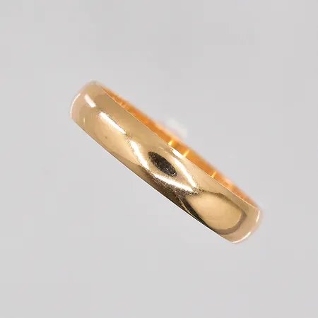 Ring stl 16½, bredd 3,5mm, gravyr, 18K Vikt: 2,5 g