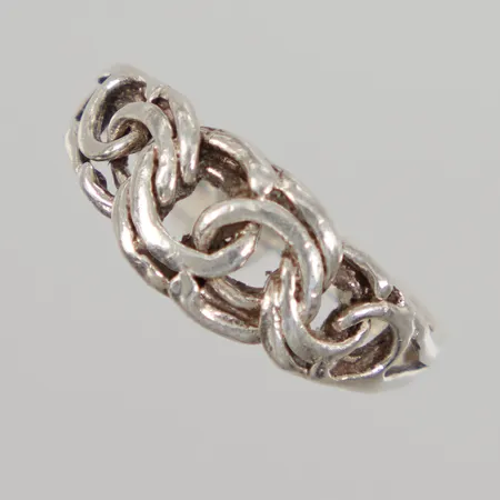 Ring Bismarck, stl 18½, bredd ca 2,7 - 8,2mm, bruksslitage/ojämn skena, NSE Silver 925/1000 Vikt: 2,6 g