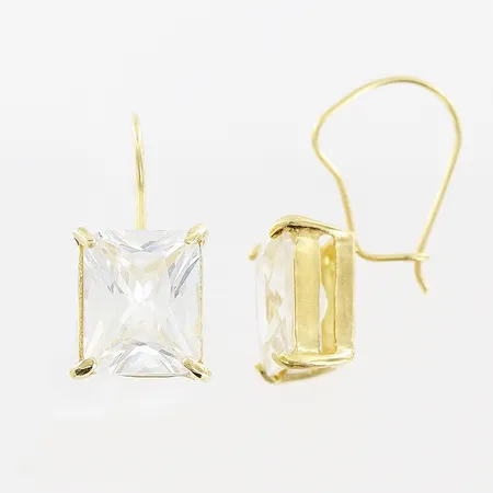 Ett par örhängen vita stenar, 9x24mm, skeva krokar, 14K, bruttovikt 5,0 gram Vikt: 5 g