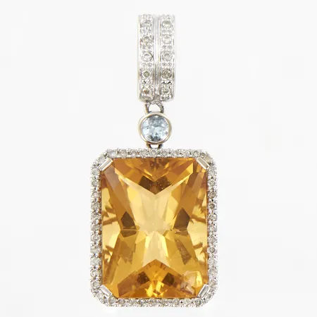 Hänge med sten, litet nagg,  diamanter 55x0,005ct, 2 diamanter saknas, 34mm, bredd: 15mm, djup:8mm, 18K Vikt: 6,4 g