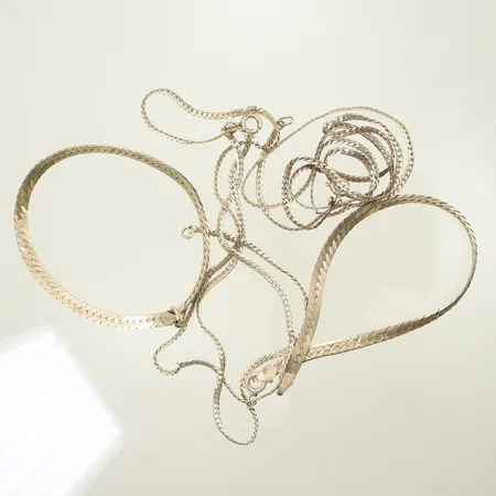 2 halskedjor, 2 armband, trasiga, silver 925/1000-delar, 19g Vikt: 19 g
