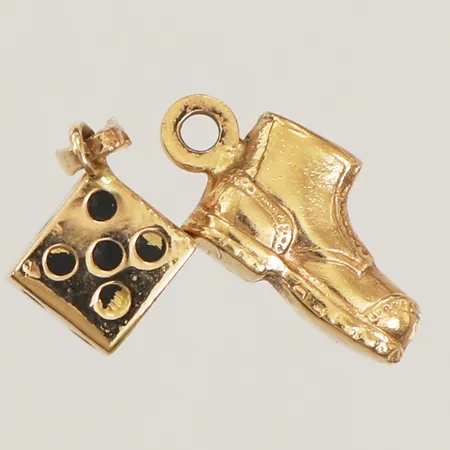 Två hängen, defekta, 18K  Vikt: 1,9 g