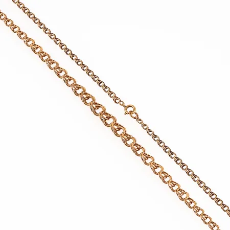 Collier Bismarck i 18K guld. Det är 41,5 cm långt, 3,3 - 6,5 mm brett och väger 11,6g. Springring. Mörk i länkarna. 