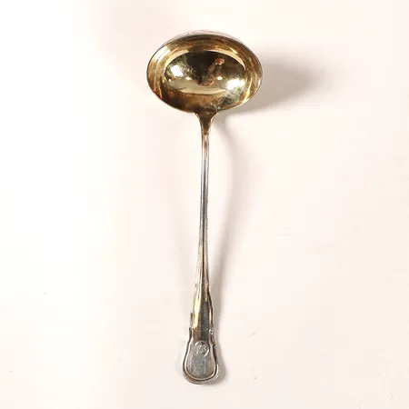 Soppslev modell Hallbergs Chippendale, längd 188mm, monogramgravyr, tillverkade av C.G. Hallberg, Stockholm år 1933, delvis förgylltsilver 830/1000 Vikt: 60,9 g