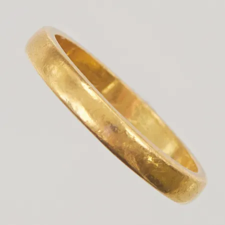 Slät ring, 18¾, bredd: 3,4mm, gravyr, 23K, 6,2g.