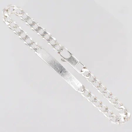 Armband med platta 21½cm, bredd 5,9mm, gravyr bakom, Silver 925/1000 Vikt: 9,7 g