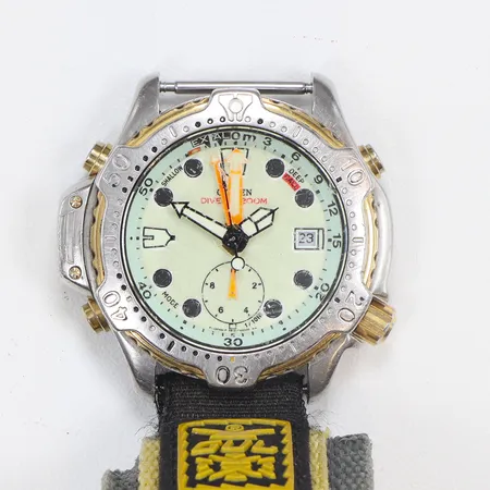 Citizen Promaster Diver 200M Ø42mm ref nr. 5810-F80014 TA snr. 20807821 repor, går ej (möjligt servicebehov), repor på glas, med tygband (GUL), boett med slitage