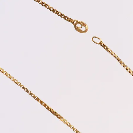 Kedja Venezia, längd 40cm, bredd 1,1mm, saknar lås, 18K.  Vikt: 4,1 g