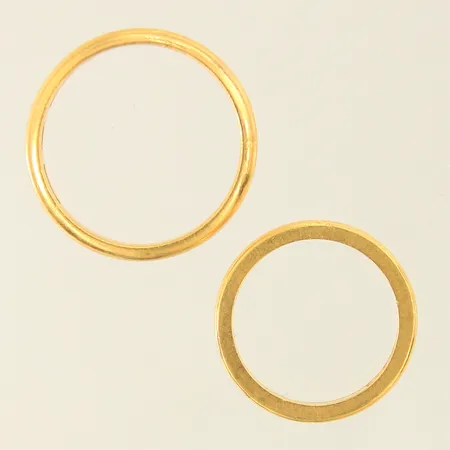 Ringar 2st, repiga, gravyr, 23K Vikt: 11,9 g