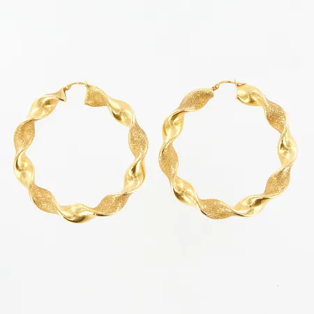 Ett par örhängen creoler, Ø57mm, bredd: 9mm, bucklor, 18K  Vikt: 14,4 g