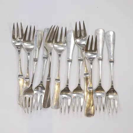 12st Dessertgafflar modell Uppsala längd 12cm MGAB silver 830/1000 Vikt: 197,5 g