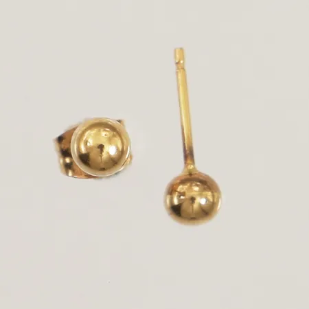 Ett par örhängen, bredd 4mm, en snurrebuss saknas, 18K  Vikt: 0,4 g