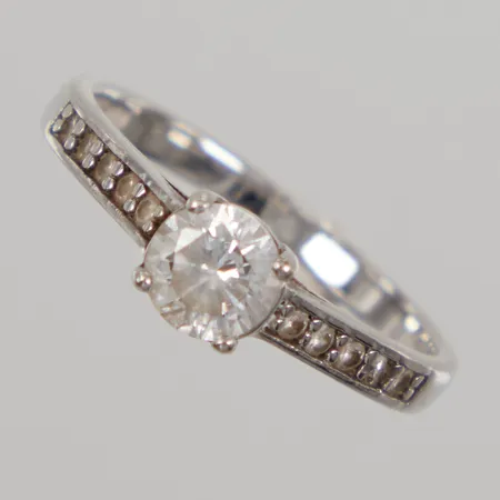 Ring med vita stenar, stl 19, bredd 2,2 - 6mm, TLG Silver 925/1000 Vikt: 2,8 g