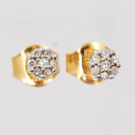 Ett par örhängen med vita stenar, Ø3,5mm, 18K Vikt: 0,9 g