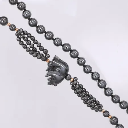 Collier hematiter med björn ca 72cm träs över huvudet