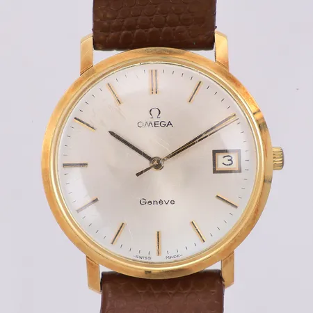 Herrur Omega manuell Ø34mm 14K, gravyr, slitet läderband ej original, repigt glas Vikt: 0 g
