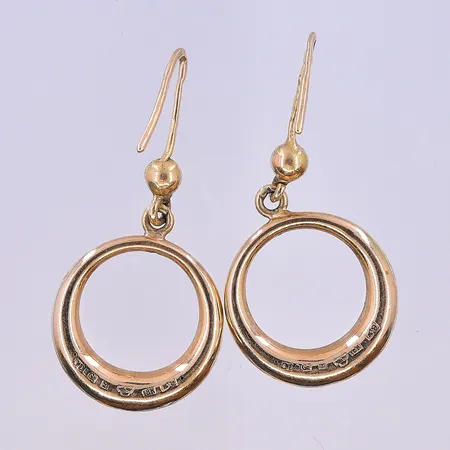 Ett par örhängen, längd 34 mm, bredd 16 mm, 18K. Vikt: 2,2 g