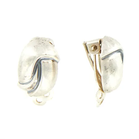 Ett par örhänge, clips 10x14mm, silver 925/1000 Vikt: 6 g