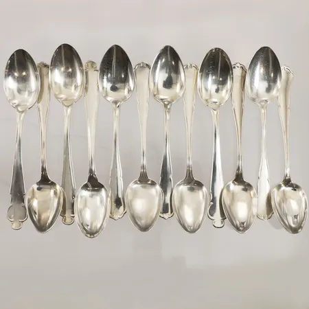 Tolv kaffeskedar, Disa och Viktoria, ca 12cm, 830/1000 silver Vikt: 155,4 g