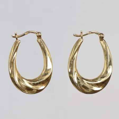 Ett par Örhängen 16x24mm, mönstrade 18K Vikt: 2,1 g