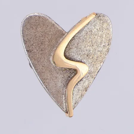 Hänge hjärta designat för Pernilla Wiberg 20mm, Alton, detalj i 18K guld 925/1000 silver Vikt: 4 g