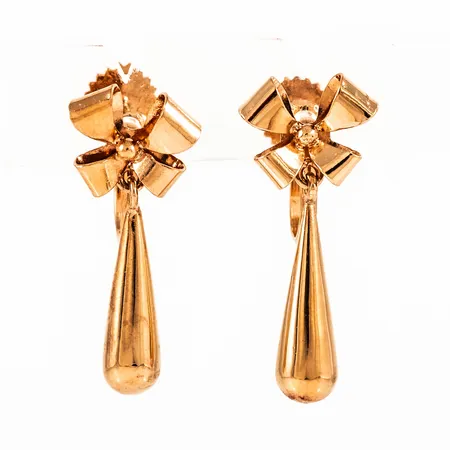 Örhängen i 18K guld med skruvmekanik: Rosett och droppe. De är 4,5 - 10 mm breda, 24 mm långa och väger 3,2g. 