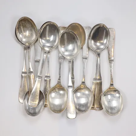 12st Dessertskedar modell Uppsala längd 15,5cm MGAB silver 830/1000 Vikt: 376 g