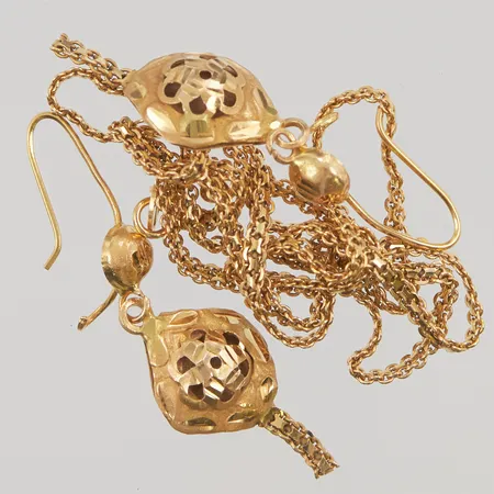 Diverse guld, defekt, 21K, 9,6g.