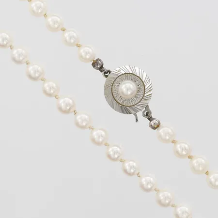 Pärlcollier med odlade saltvattenpärlor Ø5mm, längd 68cm, silver 835/1000 Vikt: 24,3 g