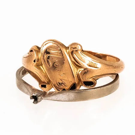 Diverse defekt guld i 18K guld. Vikt: 2,1g. 