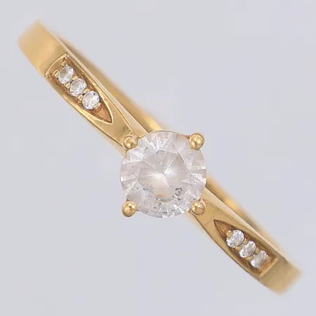 Ring vita stenar stl 19¼, 18K Vikt: 2,5 g