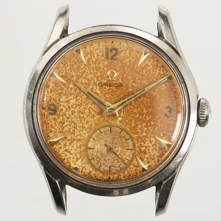 Herrur Omega, stål, manuell, 36mm, liten sekundvisare, repig, skadat plexiglas, visare och urtavla, behov av service, armband saknas, inga tillbehör. 