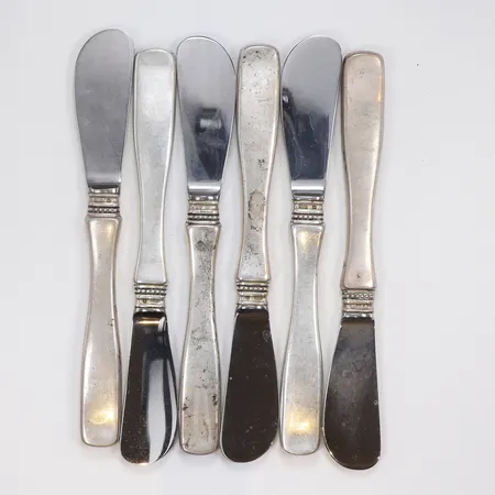 12st Smörknivar modell Uppsala längd 16cm, blad i rostfritt stål MGAB silver 830/1000 Vikt: 349,2 g