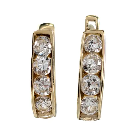 Örhängen, 14K guld, vita stenar, längd 13 mm, tjocklek 3,5 mm, ojämnheter Vikt: 2 g