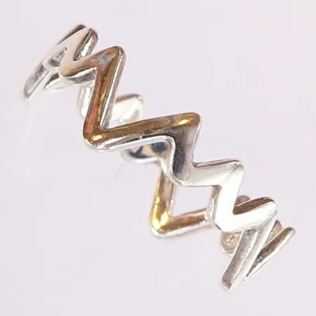 Ring stl 18½, 925/1000 silver Vikt: 1,8 g