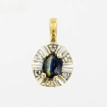 Hänge diamanter 3 x ca 0,005ct blå sten, 7x11mm, vitguldsdetaljer, 18K.  Vikt: 0,5 g