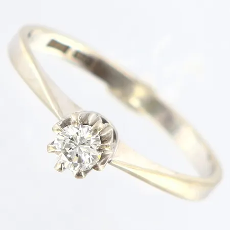 Ring med diamant 0,20ctv enligt certifikat, stl 17½, bredd 1,9mm, vitguld, 18K Vikt: 2,3 g
