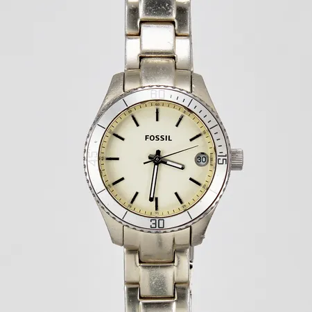 Damur Fossil ES-2902 251103 quartz Ø 30mm nagg på glas repor med 1 extra länkbit inga tillbehör