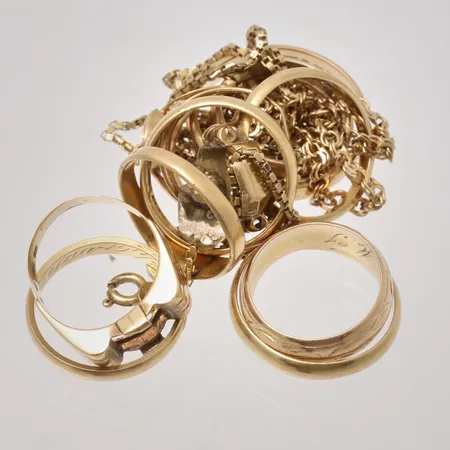 Diverse defekt guld, 18K, 49,47g.